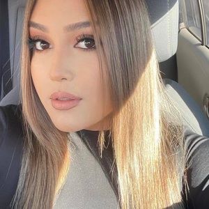 Meet your Posher, Alicia